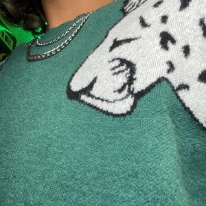 Cutie Leopard sleeve green sweater✨